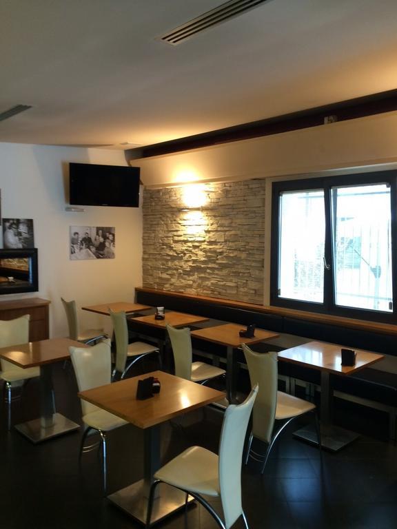 Locanda Trattoria Caffe Cavour チッタデッラ エクステリア 写真